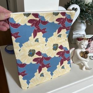 Like New Rachel Pally excellent condition fold over clutch with Dust bag.SKU 228